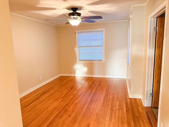 5th image of 104 Catalpa Dr