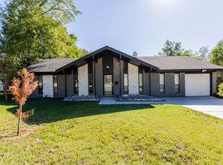 7420 Monterrey Dr, Fort Worth, TX 76112