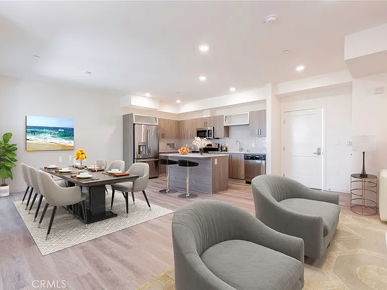 11616 Burbank Blvd #305 — Photo 4