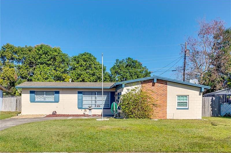 1st image of 909 Rock Oak Dr