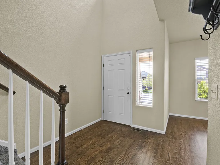 8265 Hardwood Cir — Photo 7