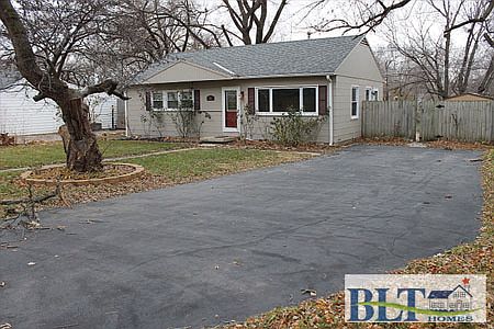 2nd image of 818 N 81st Ter