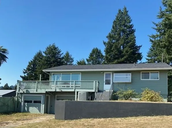 97987 Court St, Brookings, OR 97415