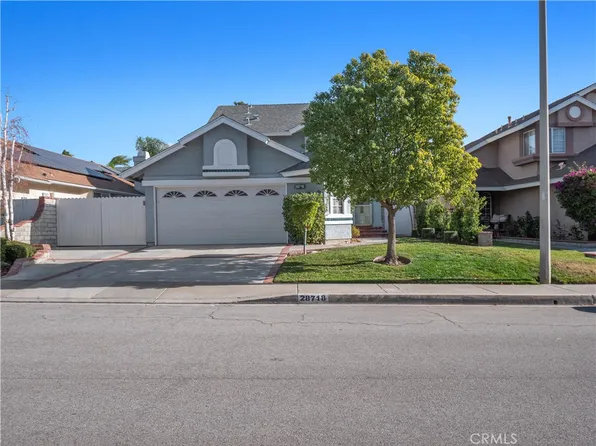 28718 Startree Ln, Santa Clarita, CA 91390
