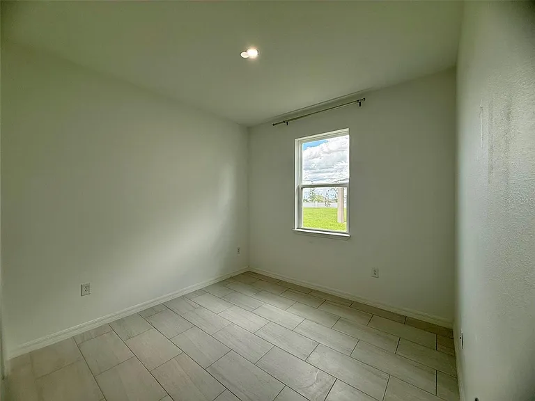 1306 Normandy Dr — Photo 10
