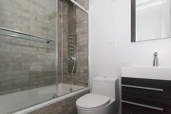 Rented by Nooklyn NYC LLC | media 27
