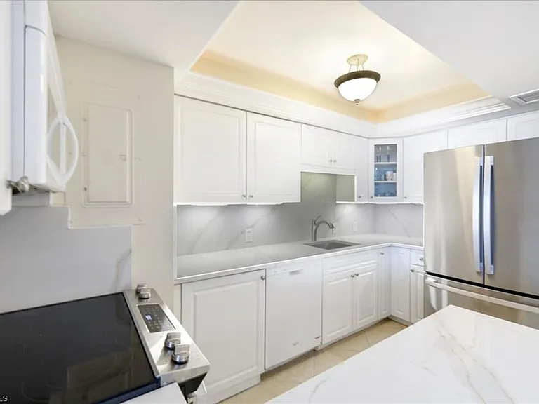 3443 Gulf Shore Blvd N #309 — Photo 8