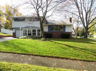 47 Twin Rd, Rochester, NY 14609