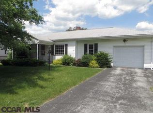 303 E Christiana St, Martinsburg, PA