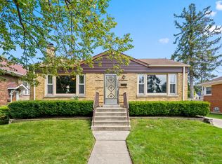 3825 Blanchan Ave, Brookfield, IL 60513