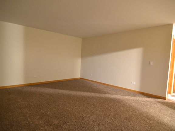 3rd image of 245 W Elm St APT 3