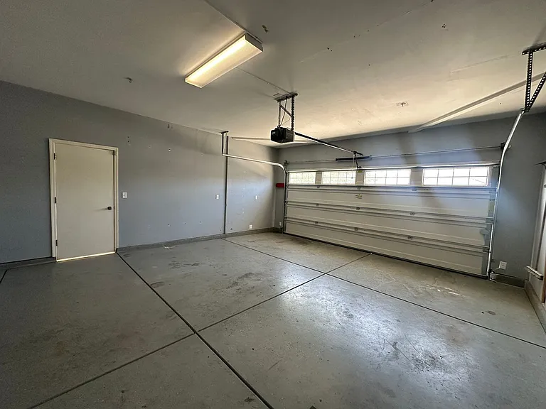 1562 National Dr — Photo 12