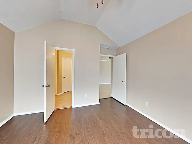 1734 Windmill Ln — Photo 7