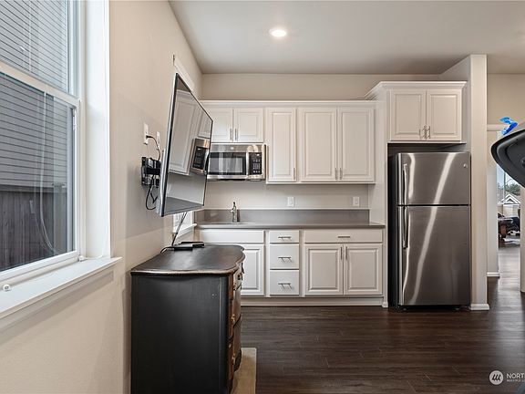 3rd image of 6292 S 301 Street
