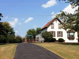 N1680 Greenville Dr, Greenville, WI 54942