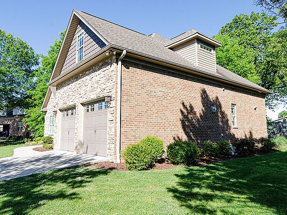 2nd image of 8461 Keystone Cir