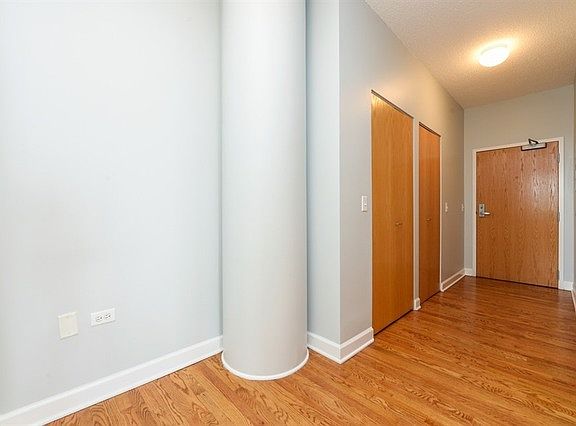 2nd image of 1529 S State St APT 21-B