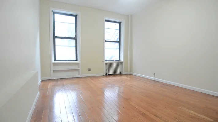 Rented by City Connections Realty | media 5