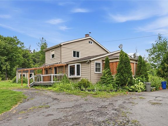 4th image of 4011 Millar Cres