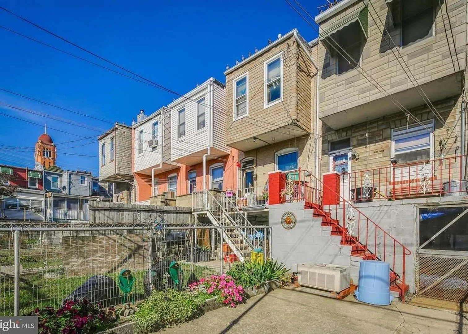 Charming 3BR Townhome in Baltimore — Photo 2