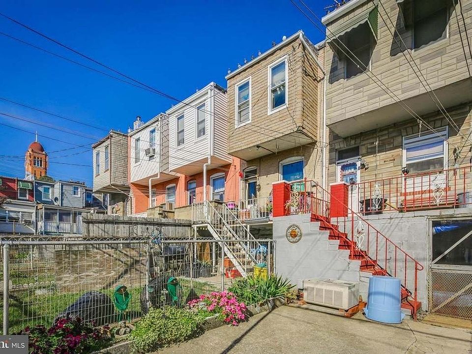 2nd image of 2535 Christian St
