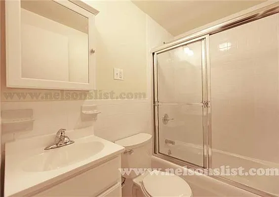 Rented by R New York | media 8