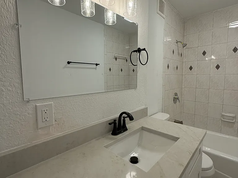 7505 Presley Pl #B — Photo 8