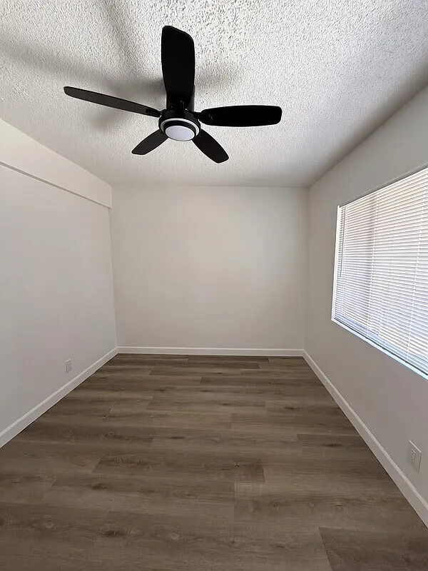 3 bed, 1.0 bath, 900 sqft, $2,895 — Photo 3