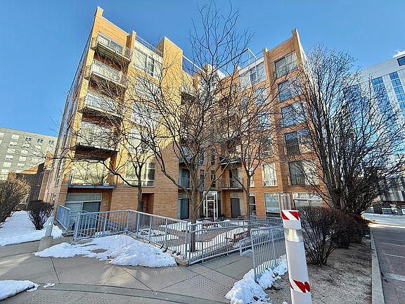 3rd image of 1740 Oak Ave Unit 409