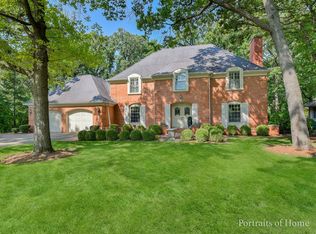 34 Sheffield Ln, Oak Brook, IL 60523