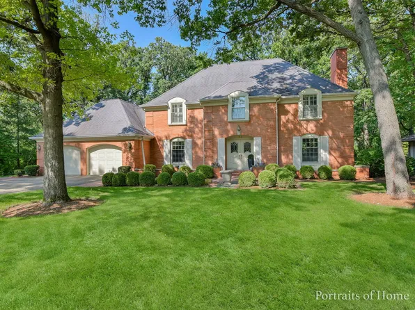 34 Sheffield Ln, Oak Brook, IL 60523