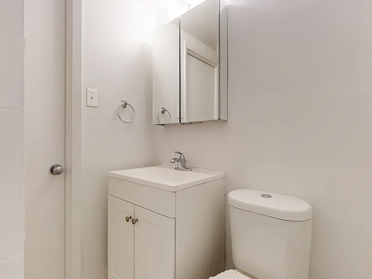 335 Cooper St — Photo 54