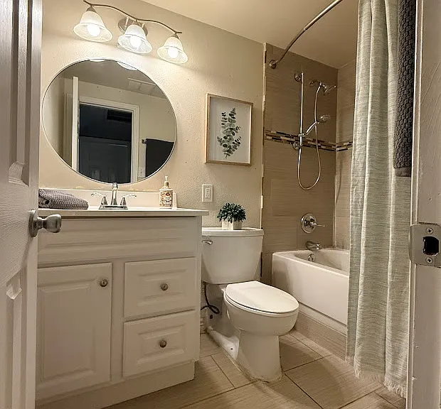 3631 E Captain Dreyfus Ave — Photo 6