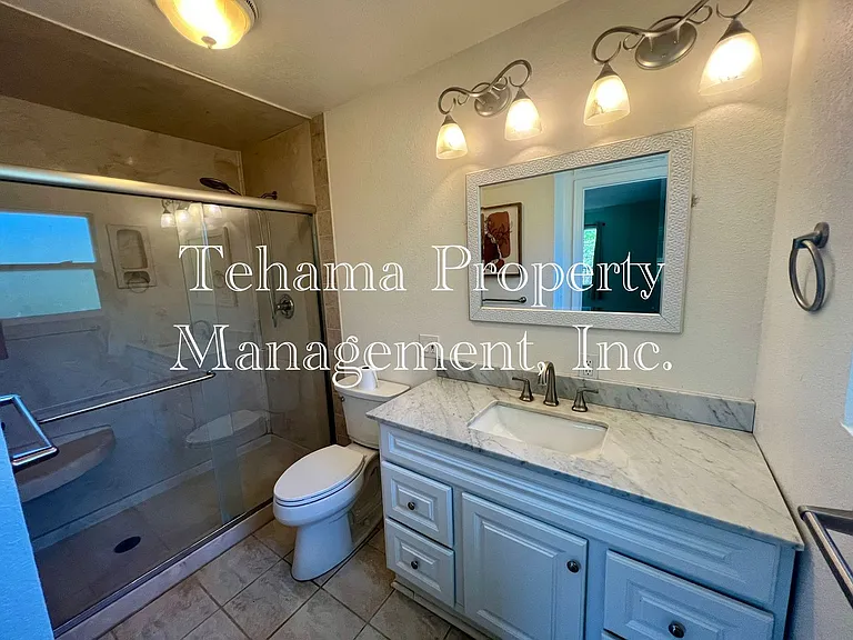 23353 Hamilton Ave — Photo 13