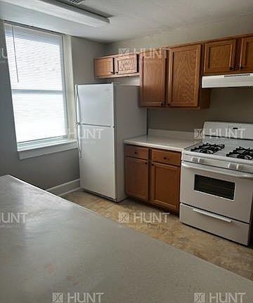 4th image of 17B 5th St W #845B