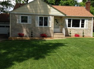 720 Canterbury Ln, Youngstown, OH