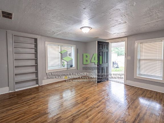3rd image of 70 W Smith Rd