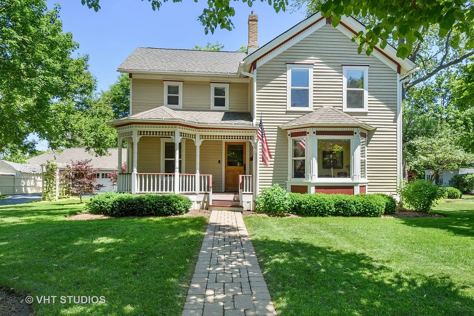603 S Hough St photo 1