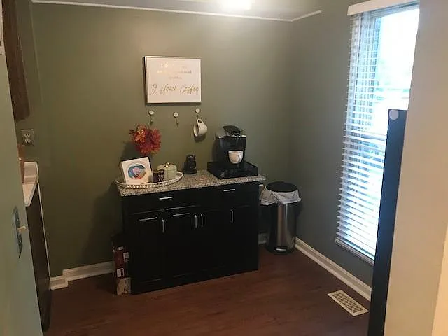 938 Woodlyn Dr N — Photo 3