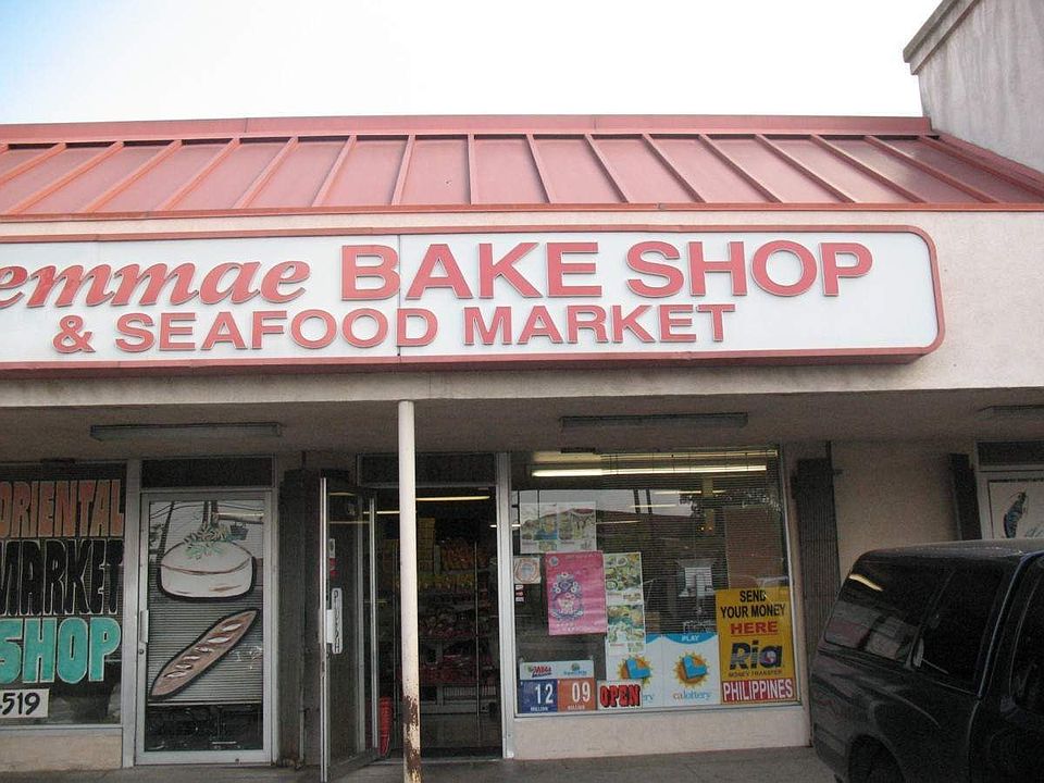 Market and Bake shop