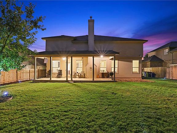 4th image of 208 Arrezo Ln