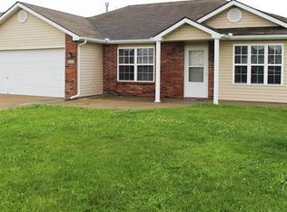 733 Carlisle Dr, Raymore, MO 64083