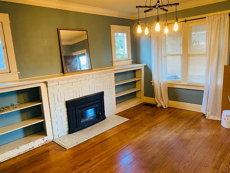 1557 Meade St — Photo 5