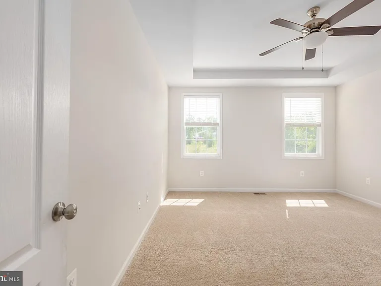 9627 Hillcrest Dr — Photo 32