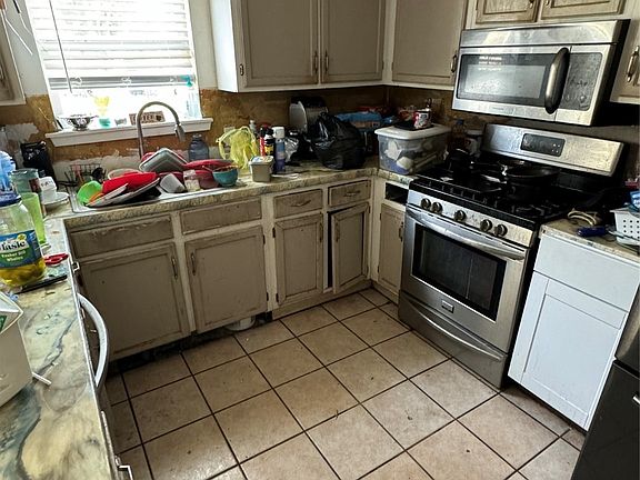 4th image of 1331 S 121st East Ave