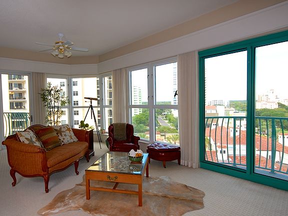 4th image of 288 Beach Dr NE APT 8C