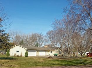 900 Lillian St, Waterville, MN 56096