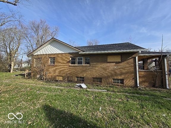 4th image of 2622 N Gale St