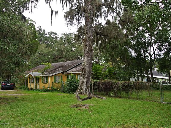 5th image of 500 S Brooksville Ave
