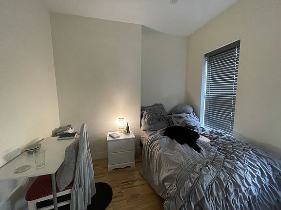 5th image of 1603 York Ave APT 4B